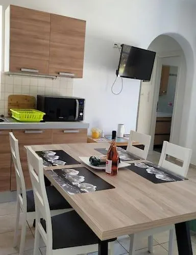 Dimos Appartement *