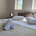 Dimos アパート パロス島