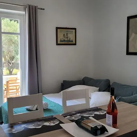 Apartment Dimos