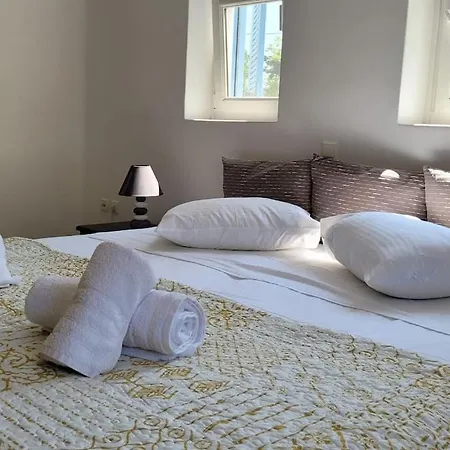 Kaniaris Olive Garden House Апартаменты Парос