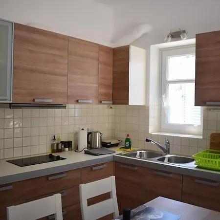 Dimos Apartment *