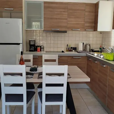 Apartment Dimos *