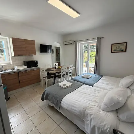 Daire Kaniaris Olive Garden House Páros