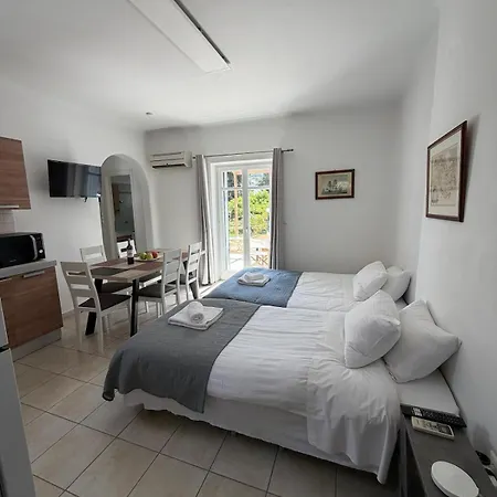 Kaniaris Olive Garden House * Парос